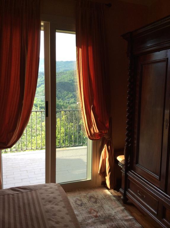 بيترا ليغوري L'Acacia B&B الغرفة الصورة