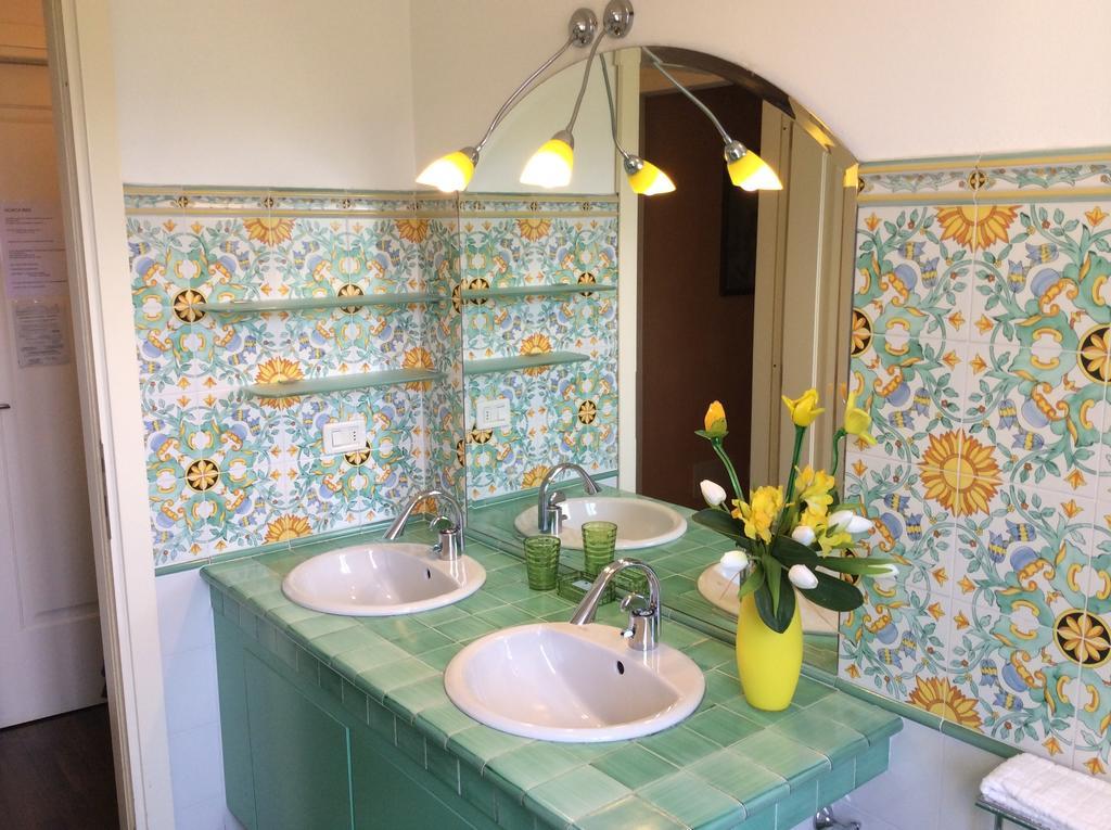 بيترا ليغوري L'Acacia B&B الغرفة الصورة