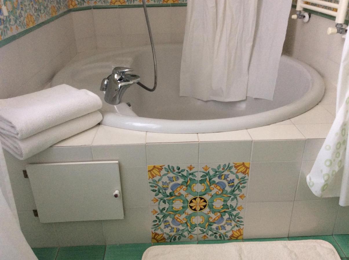 بيترا ليغوري L'Acacia B&B المظهر الخارجي الصورة